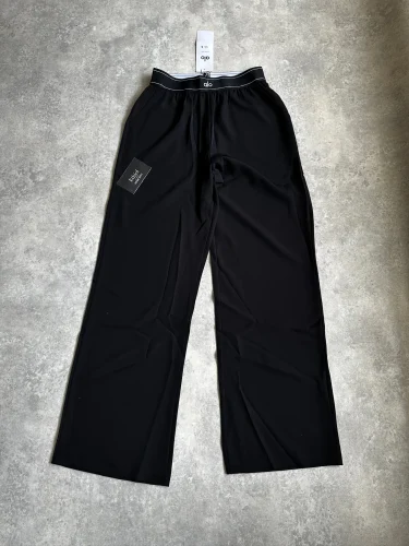 Alo Yoga Suit Up Trouser (5)