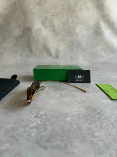 Bottega Veneta BV1390S Knot Cat-Eye Sunglasses (1)