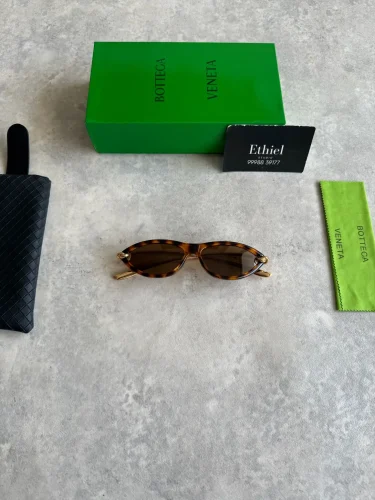 Bottega Veneta BV1390S Knot Cat-Eye Sunglasses (2)