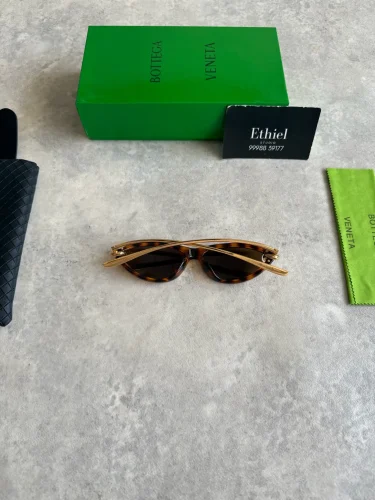 Bottega Veneta BV1390S Knot Cat-Eye Sunglasses (3)