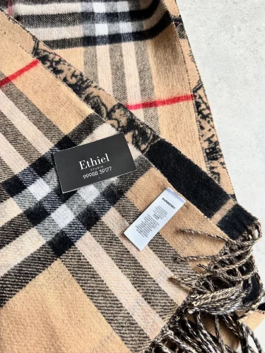 Burberry Cashmere Jacquard Reversible Scarf (2)