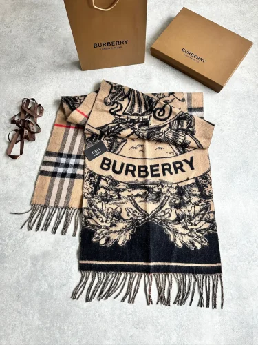 Burberry Cashmere Jacquard Reversible Scarf (3)