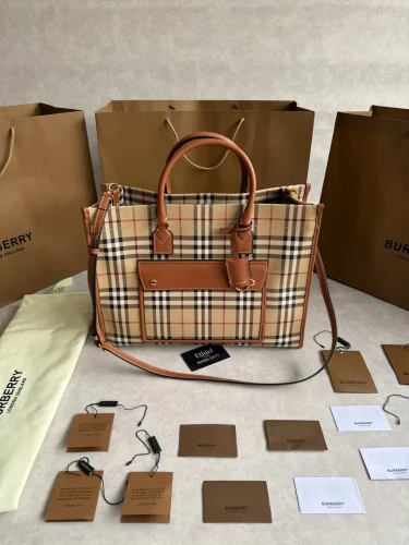 Burberry Freya Tote Bag (1)