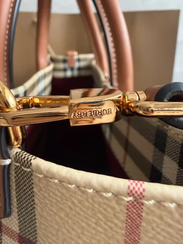 Burberry Freya Tote Bag (10)