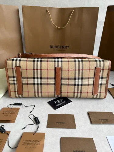 Burberry Freya Tote Bag (11)