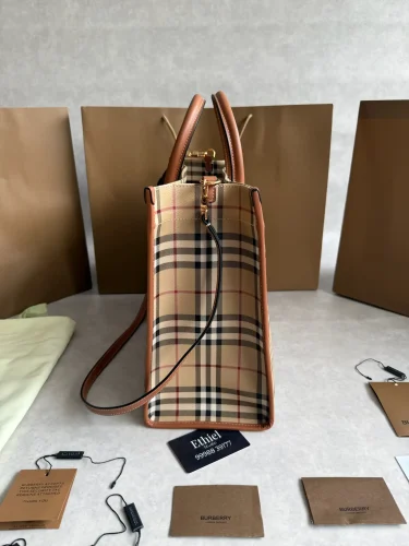 Burberry Freya Tote Bag (7)
