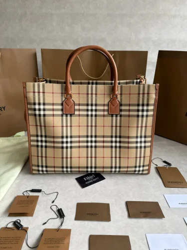 Burberry Freya Tote Bag (8)