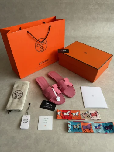 Hermès Oran Sandals, pink (1)
