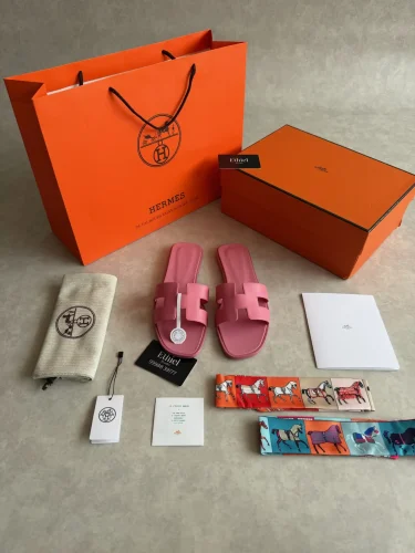 Hermès Oran Sandals, pink (2)