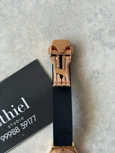 Hublot Classic Fusion King Gold Diamonds (6)