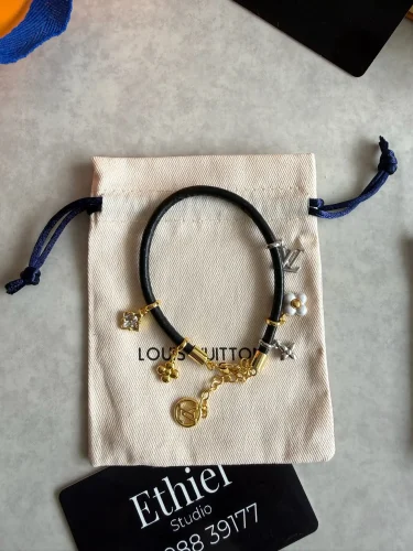 LV Blooming Strass Bracelet (1)