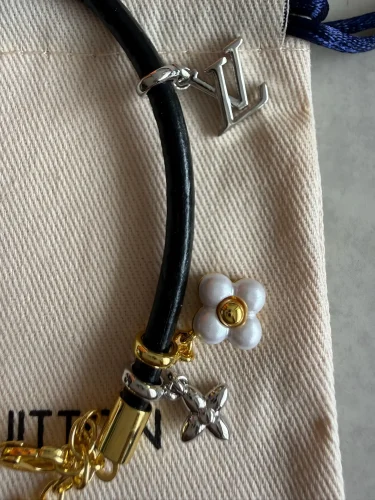 LV Blooming Strass Bracelet (4)