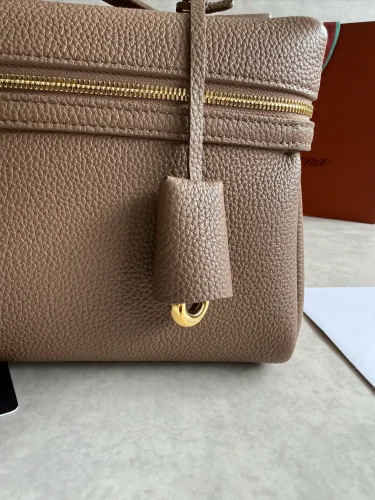 Loro Piana Extra Softy Bag L33 (1)