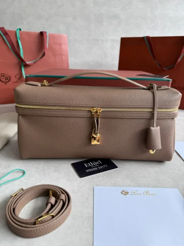 Loro Piana Extra Softy Bag L33 (10)