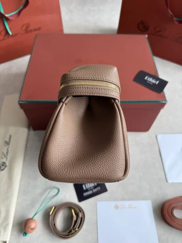 Loro Piana Extra Softy Bag L33 (3)