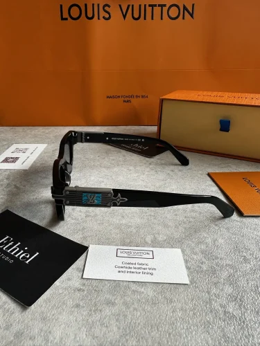 Louis Vuitton Arabesque Sunglasses (1)