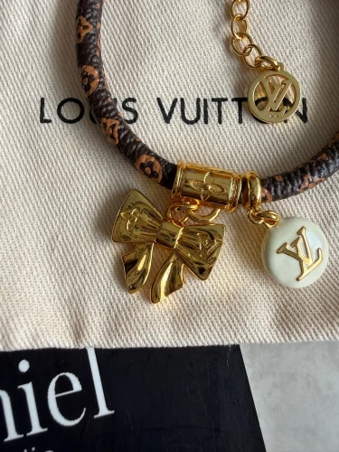 Louis Vuitton Charms Nœud Bracelet (2)