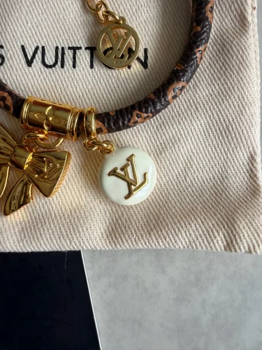 Louis Vuitton Charms Nœud Bracelet (3)
