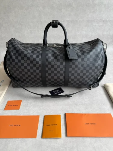 Louis Vuitton Keepall Bandoulière travel bag (14)