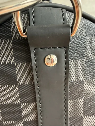 Louis Vuitton Keepall Bandoulière travel bag (6)
