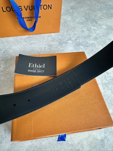 Louis Vuitton LV Initiales 40mm Reversible Belt (2)