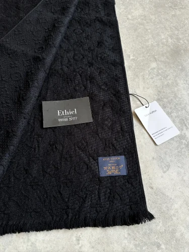 Louis Vuitton Monogram Classic Scarf in black (1)