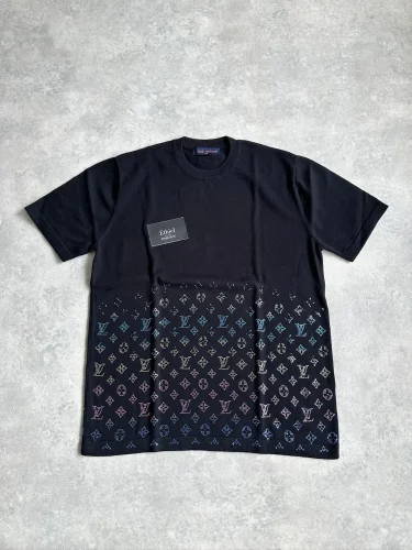 Louis Vuitton Monogram Gradient Embellished Short-Sleeved Crewneck (2)