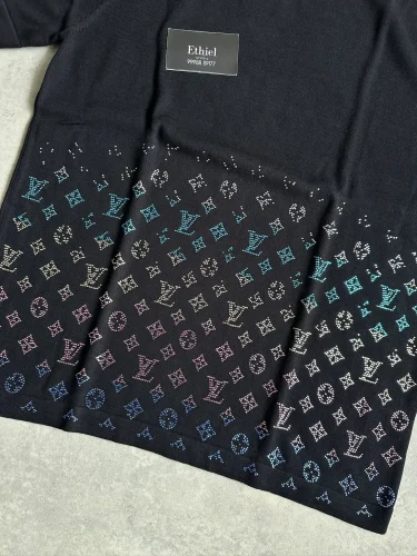Louis Vuitton Monogram Gradient Embellished Short-Sleeved Crewneck (3)