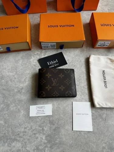 Louis Vuitton Monogram Multiple Wallet (6)