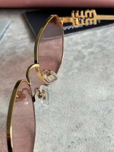 Miu Miu Logo Sunglasses (3)