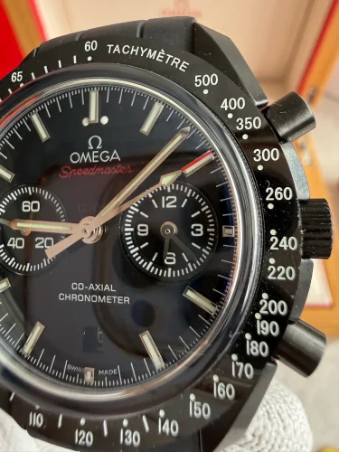 Omega Speedmaster _Dark Side of the Moon_ luxury watch (7)