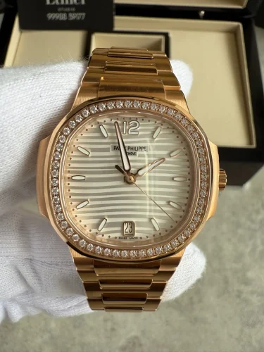 Patek Philippe Ladies_ Nautilus (5)