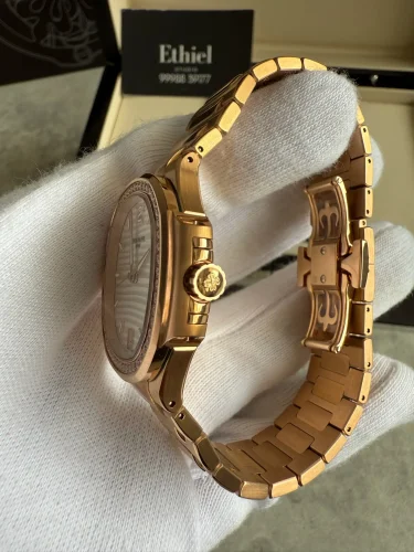 Patek Philippe Ladies_ Nautilus (7)