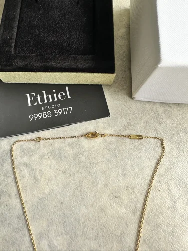Van Cleef & Arpels Alhambra Pendant Necklace, (18)