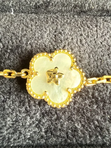 Van Cleef & Arpels Lucky Spring Butterfly Bracelet (9)
