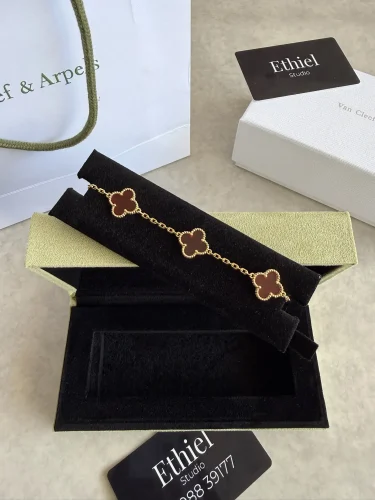 Van Cleef & Arpels Vintage Alhambra (3)