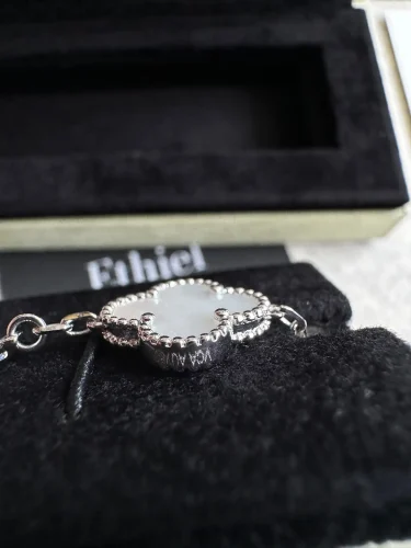 Van Cleef & Arpels Vintage Alhambra 5-motif bracelet (13)