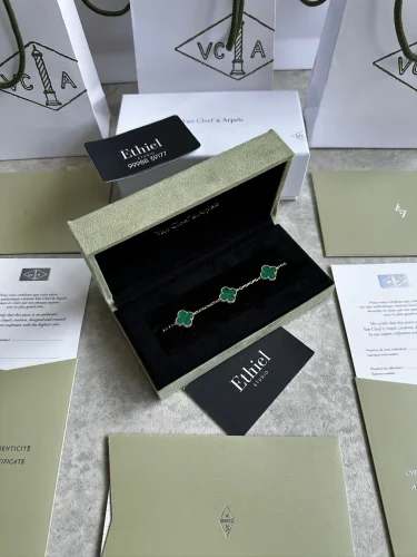 Van Cleef & Arpels Vintage Alhambra 5-motif bracelet (16)