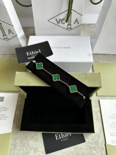 Van Cleef & Arpels Vintage Alhambra 5-motif bracelet (20)