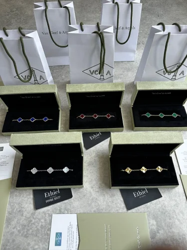 Van Cleef & Arpels Vintage Alhambra 5-motif bracelet (3)