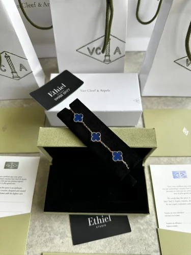 Van Cleef & Arpels Vintage Alhambra 5-motif bracelet (36)