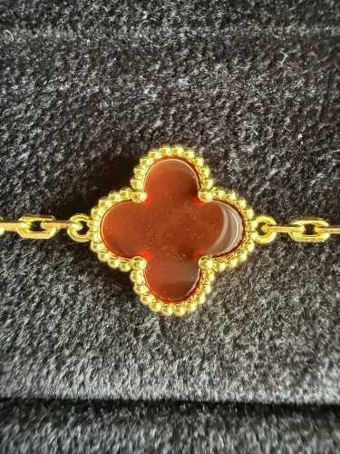 Van Cleef & Arpels Vintage Alhambra (5)